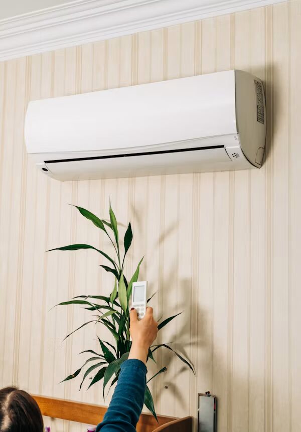 AC running but home still feels hot; air conditioning services in Fresno.